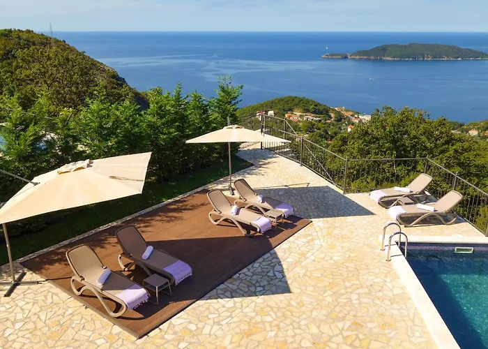 Oak Leaf Residences